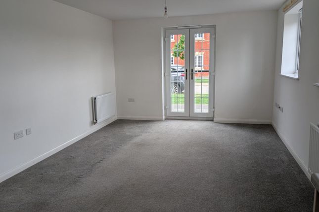 38 Harrier Way, Hardwicke, GL2 4EE, Hardwicke photo 4