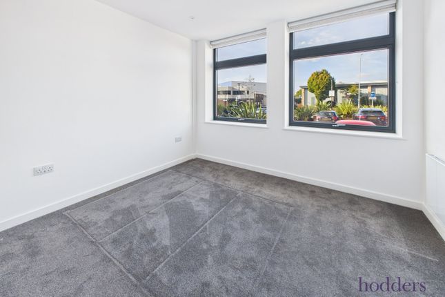 Flat 21, Viewpoint House, 240, London Road, Surrey photo 4