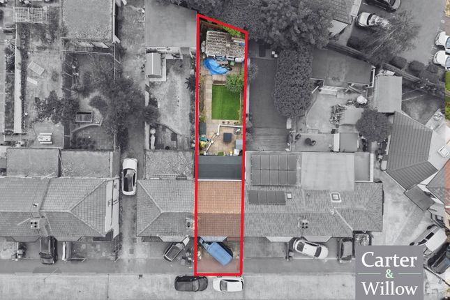 56, Sandown Avenue, Dagenham photo 4