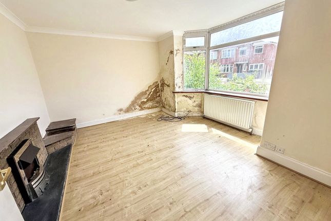 37, Bruce Gardens, Newcastle upon Tyne photo 4