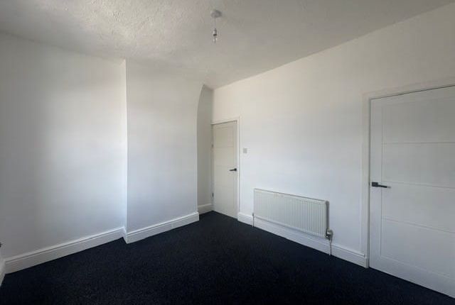 28, Rylands Street, Burnley photo 3