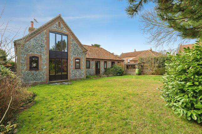 6, Starling Rise, Cromer photo 2