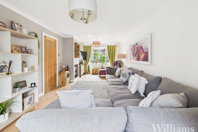 4, Stanbridge Close, Aylesbury photo 4