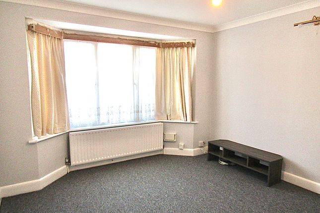 Berkeley Avenue, Hounslow photo 5