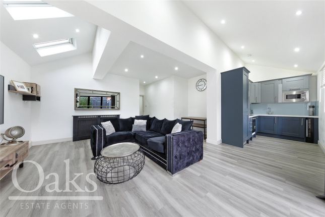 Thumbnail Flat for sale in West Hill, Sanderstead, South Croydon