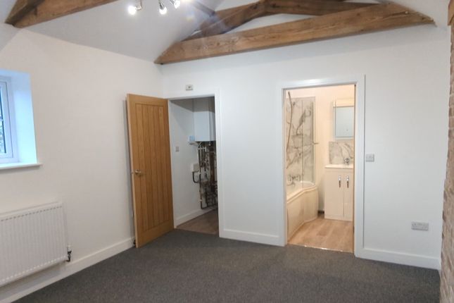 Barn conversion to rent in Thompsons Lane, Hough-On-The-Hill