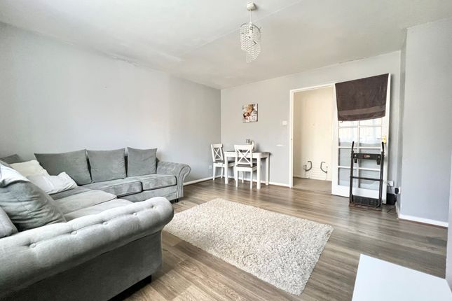 Thumbnail Flat for sale in Treeby Court, George Lovell Drive, Enfield, Greater London