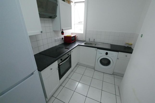 Shared accommodation to rent in Gables, Bournemouth