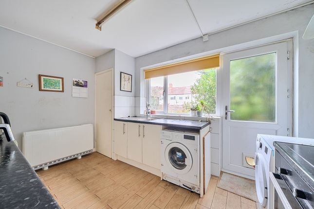 Flat 5, Heatherdene Court,, Heatherdene Close, Mitcham photo 3