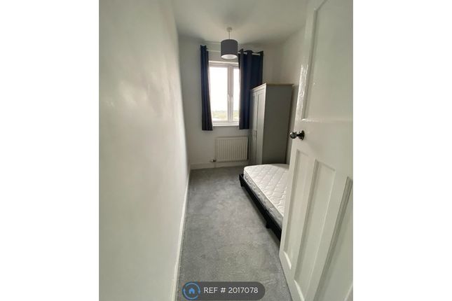 Thumbnail Room to rent in High Street, Kettering