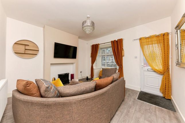 34, Bennett Road, Cleethorpes photo 2