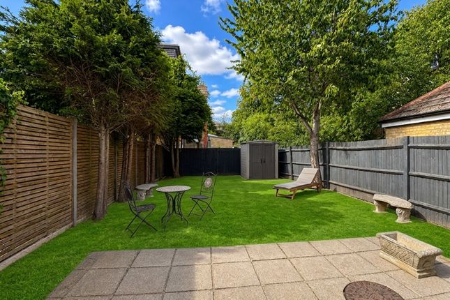 117 Ribblesdale Avenue, London photo 2