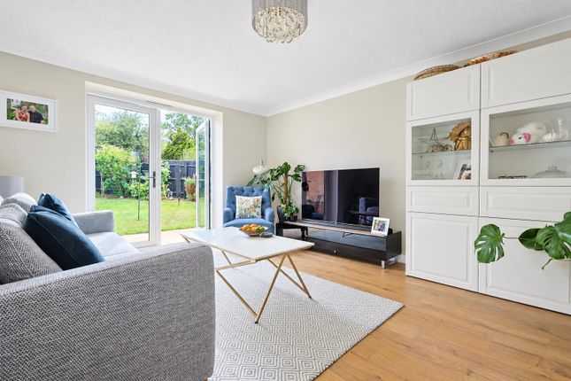 42, Heron Close, Rayleigh photo 2