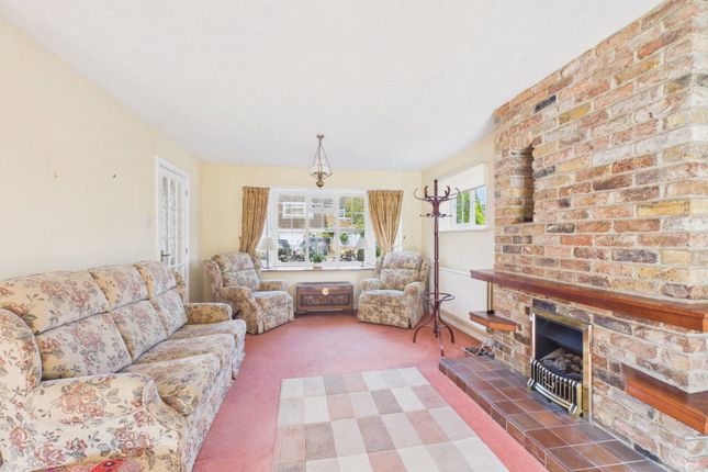 1, Holming End, Horsham photo 4