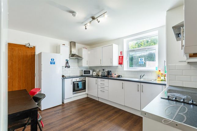 Room 6, 75, Layton Avenue, Mansfield photo 5