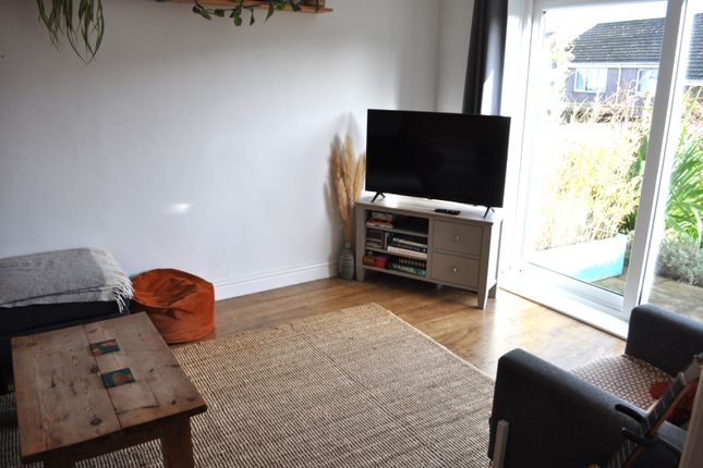 16, Cross Acre, Swansea photo 2