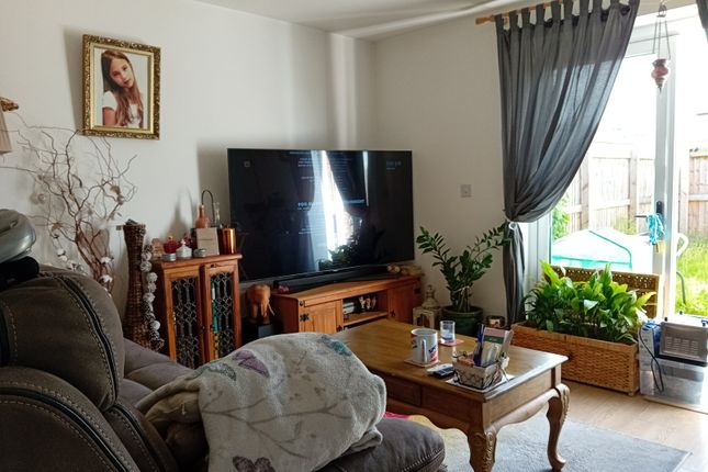 25, Thompson Avenue, Doncaster photo 4