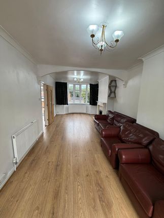 3, Exmoor Avenue, Leicester photo 4