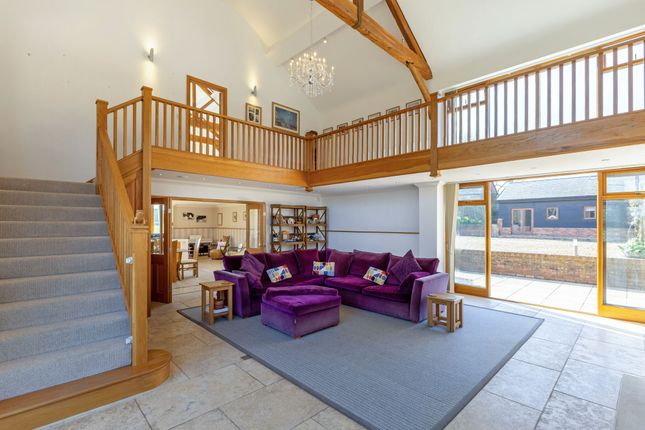 Wyke Barns, Wyke Lane, Ash Green, Nr Farnham photo 3