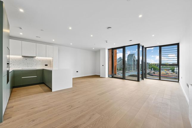 Apartment 153 Herland Court, Carnwath Road, London photo 4