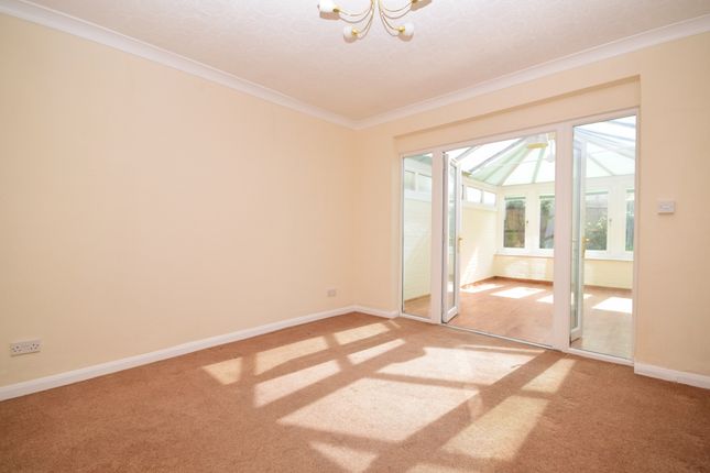 Semi-detached house to rent in Bennetts Way, Croydon