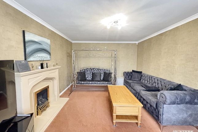 24a, Henley Avenue, Dewsbury photo 4