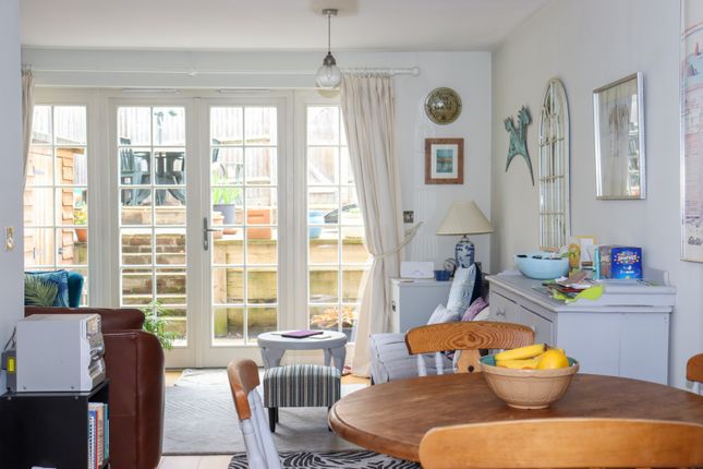 4, Goodmans Court, Alresford photo 4