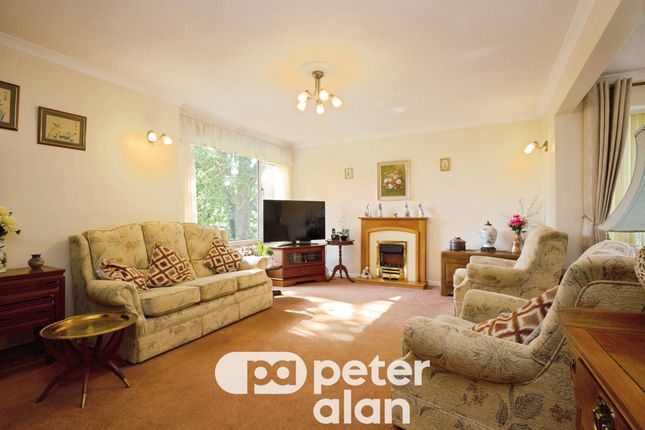 Flat 15, Foxwood Close, Newport photo 4