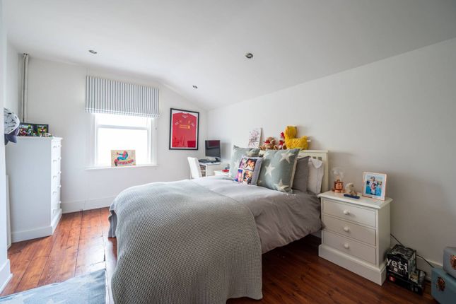 Thumbnail Flat to rent in Kingswood Road, Clapham Park, London