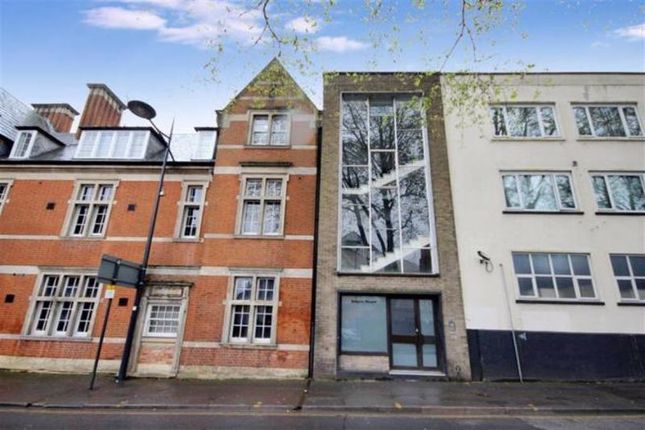 1 bed flat for sale in Clarence Street, Swindon SN1