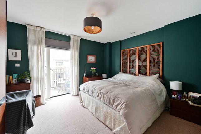 Thumbnail Flat for sale in Wandsworth High Street, Wandsworth, London
