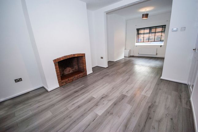6 Kersal Road, Manchester photo 2