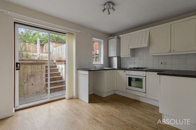 17 Lindisfarne Way, Torquay photo 2