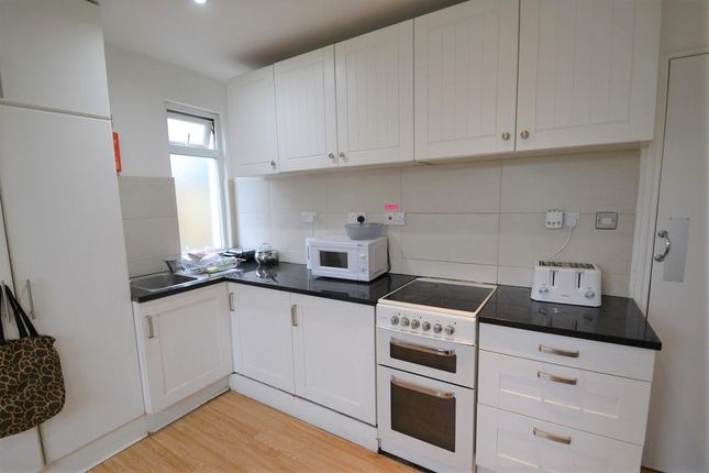 1B, 29, Bramston Road, London photo 5