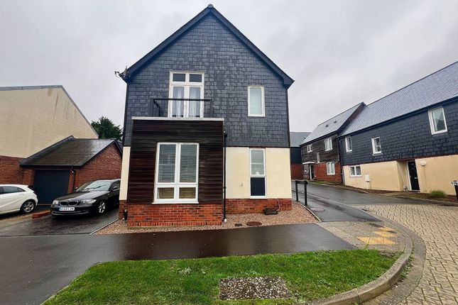 1B, Buttercup Drive, Polegate photo 2