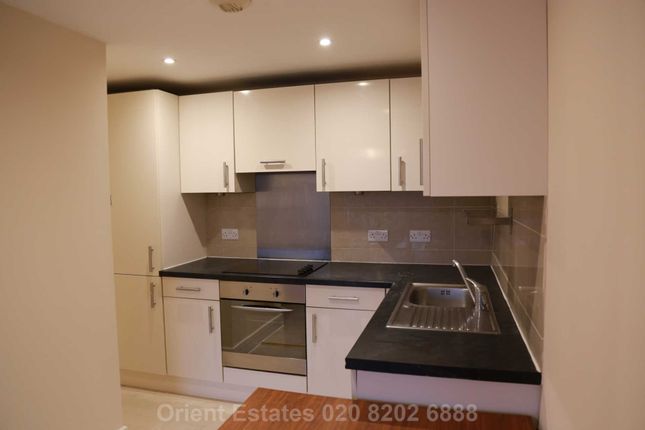 Flat to rent in Peaberry Court, Greyhound Hill, Hendon