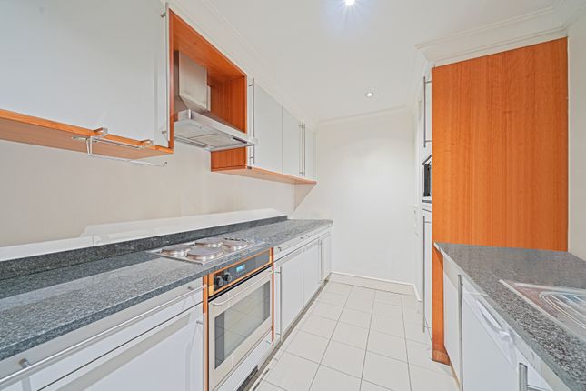 Thumbnail Flat to rent in Swan Court, Star Place