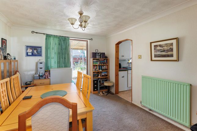 6, Home Meade, Newport photo 3