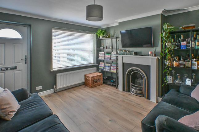 14, Queen Street, Brentwood photo 4