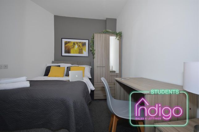 Room to rent in Hassell Street, Newcastle-Under-Lyme