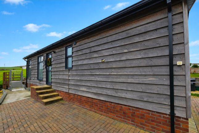 2 Meadow View, ., Plymouth photo 3