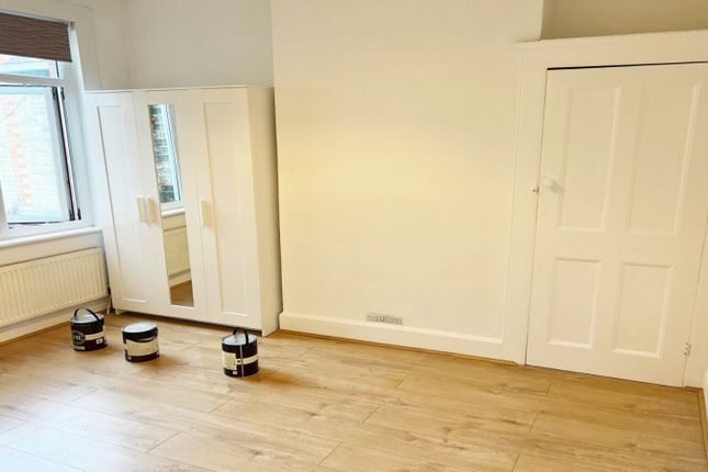 Terraced house to rent in Priory Villas, Colney Hatch Lane, London