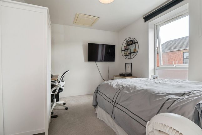16a, Blenheim Road, Eastleigh photo 4