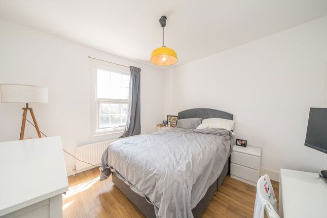 30, Brook Road, St Margarets photo 4