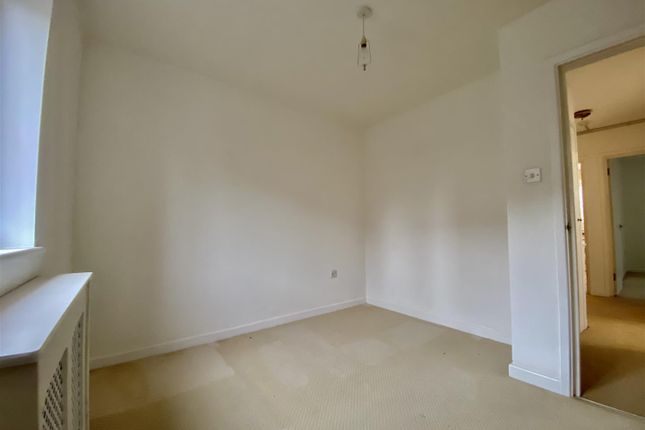 Flat to rent in Chestnut Place, Southam
