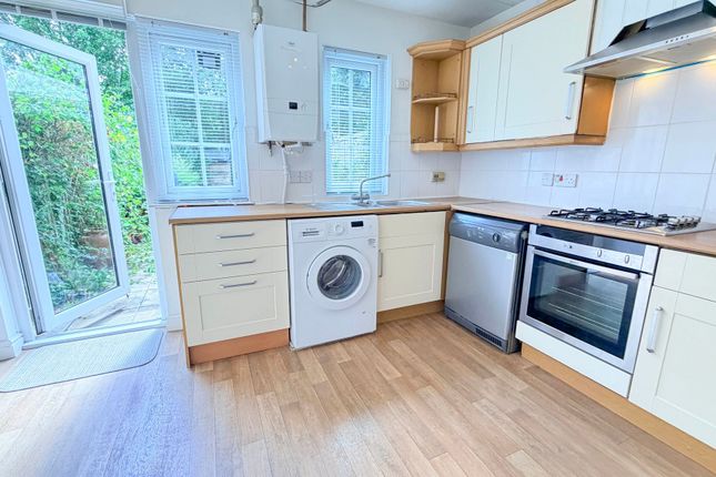 18 Wilkins Grove, Welwyn Garden City photo 2
