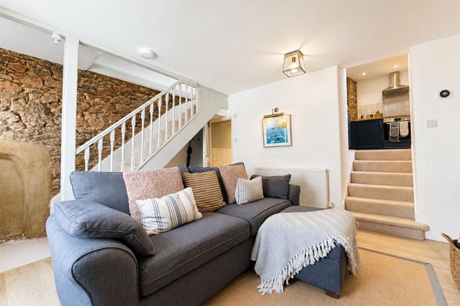 Lantern Cottage, 9, St. Peters Hill, Brixham photo 4