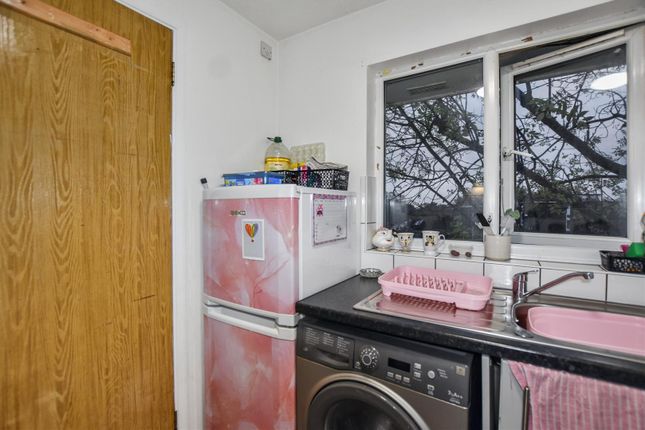 Flat 6, 1, Wise House, Red Lion Lane, London photo 4