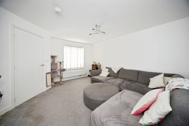 10, Ashington Way, Dunstable photo 3