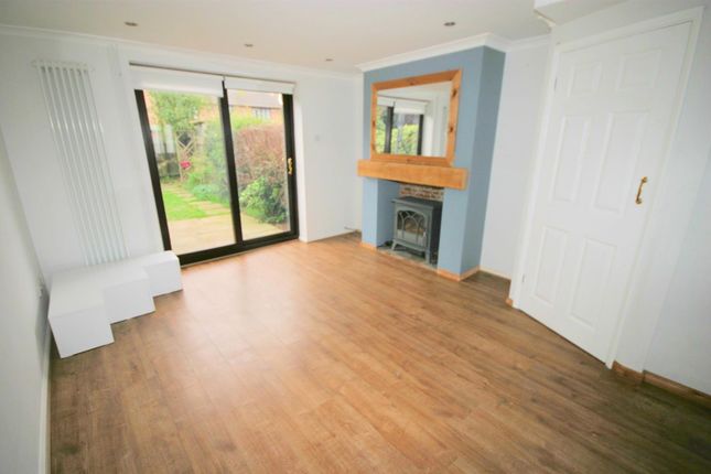 42, Dovedale, Bushmead, Luton photo 3